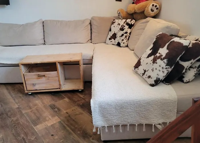 Tiny Green House In Апартаменты *